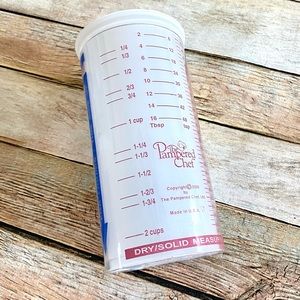 The Pampered Chef Wet / Dry Measure All Measuring Cup